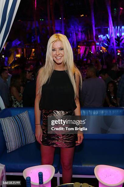 Tara Reed Fan Meetup 48 Tara Reid Hosts The Pool After Dark At Harrahs Resort Photos & High ...