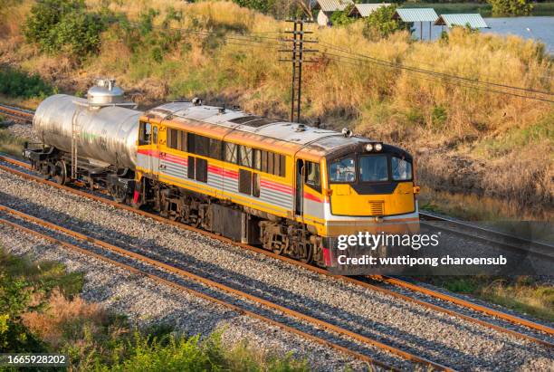 state railway of thailand general electric diesel locomotive - general electric stock pictures, royalty-free photos & images