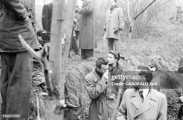 Explosion Of A Fort Near Strasbourg. France, Strasbourg, une explosion détruit un fort construit dans la périphérie de la ville. Ici des hommes en...