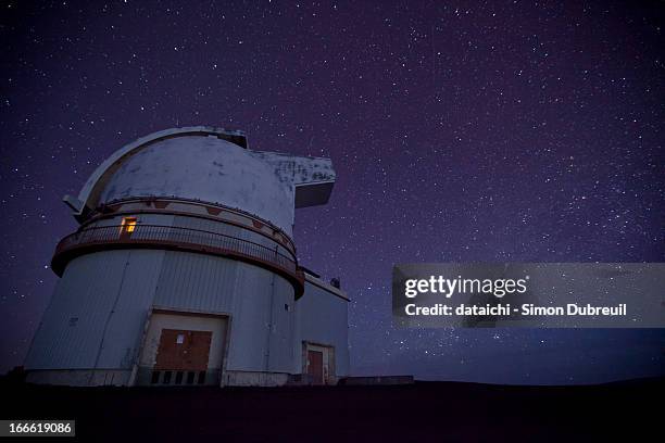 mauna kea observatory hawaii - observatorium stockfoto's en -beelden