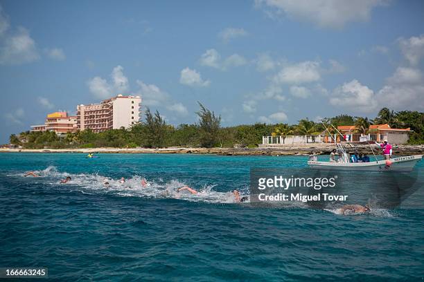 Daniel Fogg of UK competes in the Men's Open Water 10km FINA World Championships at Cozumel Beach on April 13, 2013 in Cozumel, Mexico.
