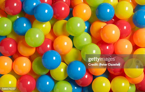 colourful play balls - coloured balls stockfoto's en -beelden