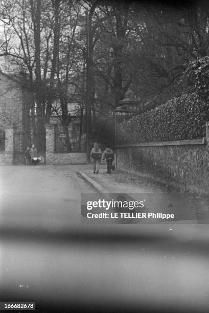 The Emmanuel Malliart Case. En 1967, le petit Emmanuel MALLIART a disparu sur le chemin de son école, le collègue Saint-Jean-de-Béthune, à...