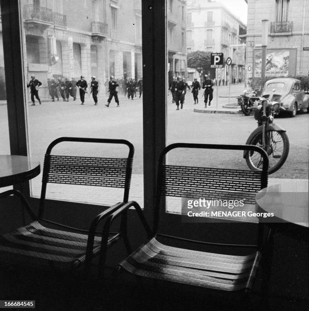 Attacks In Oran. Oran- 23 Janvier 1962- Attentats et manifestations: Place des Victoires, au centre d'Oran, immédiatement après l'explosion de la...