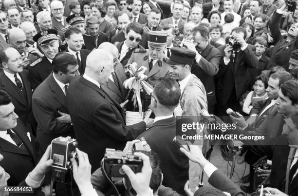 De Gaulle Travel In Eastern France, Central, And Champagne In 1963. France, 22-25 Avril 1963, le président de la république Charles DE GAULLE en...