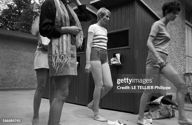 57 Catherine Harle Photos & High Res Pictures Getty Images