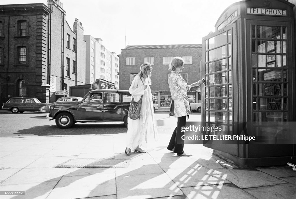 Hippie Fashion: Jane Birkin And John Crittle In London