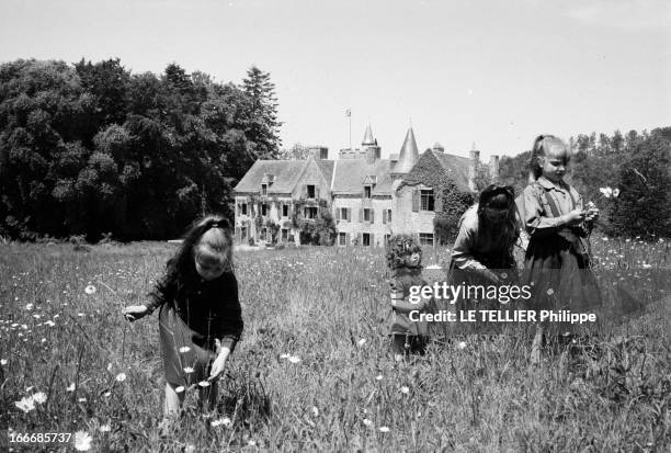 Jean-Jacques Manrot-Le Goarnic, A Breton Struggling Since 1946 With The Administration For Having Given Typical Breton Names To His Twelve Children:...