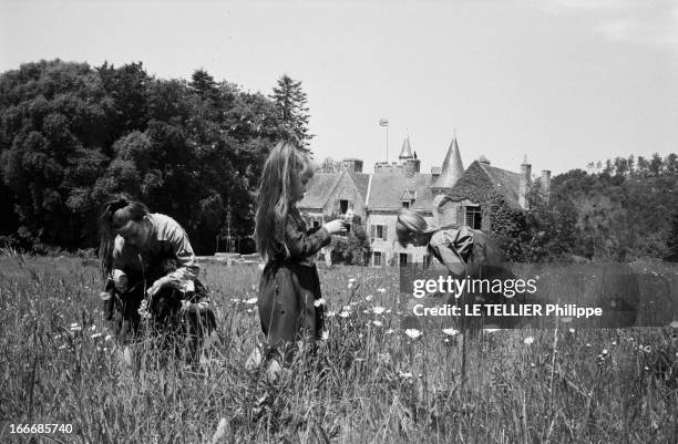 Jean-Jacques Manrot-Le Goarnic, A Breton Struggling Since 1946 With The Administration For Having Given Typical Breton Names To His Twelve Children:...