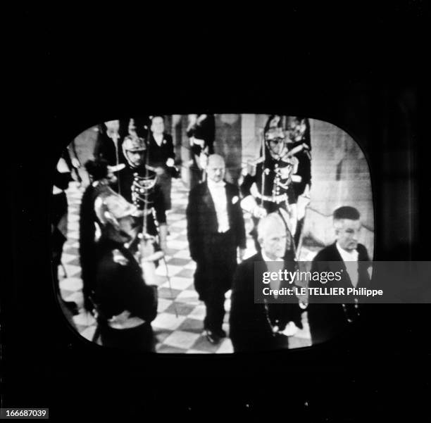 320 Versailles 1953 Stock Photos, HighRes Pictures, and Images Getty