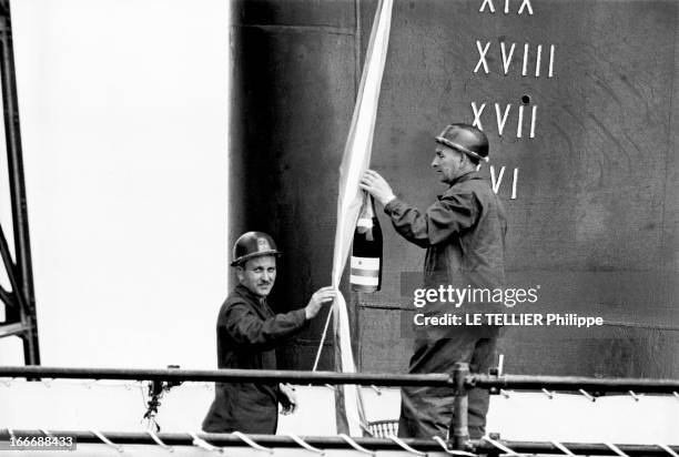 Launch Of Liner France. Saint-Nazaire, le 11 mai 1960, le lancement du paquebot France, en présence du président Charles DE GAULLE, du président de...