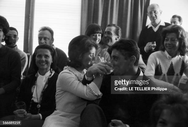 Wedding Of Sacha Distel And Francine Breaud. Le 25 janvier 1963, en France, à Megeve, le mariage du chanteur français Sacha DISTEL et de la...