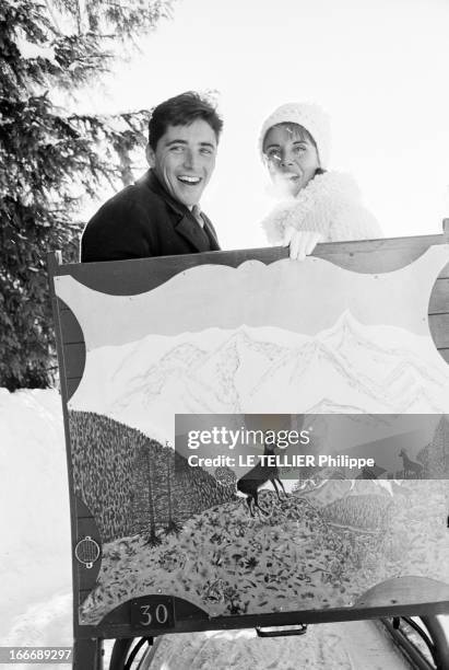 Wedding Of Sacha Distel And Francine Breaud. Le 25 janvier 1963, en France, à Megeve, le jour de leur mariage, après la cérémonie , le chanteur...