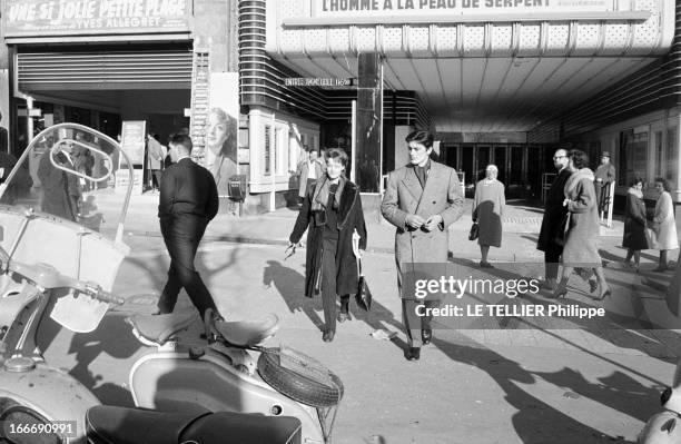 Rendezvous With Alain Delon And Romy Schneider At Home. Le 11 janvier 1961, Romy SCHNEIDER et Alain DELON dans leur hôtel particulier de l'avenue de...