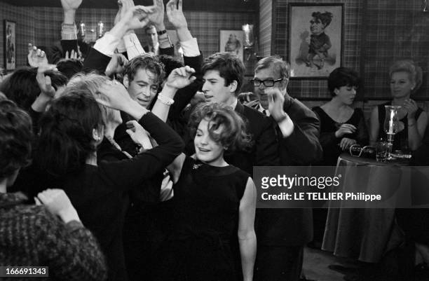 Shooting Of The Film 'Quoi De Neuf Pussy Cat' By Clive Donner. France, Paris, janvier 1965, Tournage du film 'Quoi de neuf Pussy Cat', du...