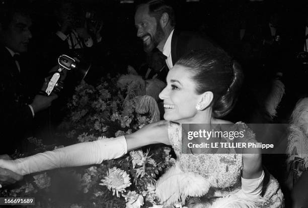 Film Premiere 'My Fair Lady' By George Cukor. France, Paris, 22 décembre 1964, Pour la première du film musical américain 'My Fair Lady' du...