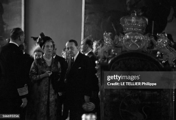 Frederick Ix And Ingrid In Paris. France, 7 avril 1965, le roi du Danemark Frederick IX et son épouse Ingrid sont en visite officielle en région...