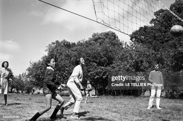 Mary Asfawossen , Granddaughter Of Haile Sellassie The Negus In Chavagne In France. En aout 1965, en France, en vacances dans le famille VILLEROY, au...