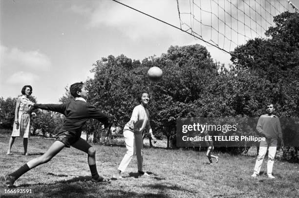 Mary Asfawossen , Granddaughter Of Haile Sellassie The Negus In Chavagne In France. En aout 1965, en France, en vacances dans le famille VILLEROY, au...