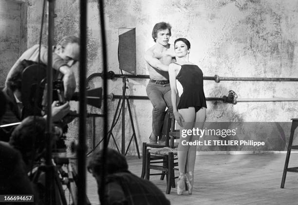 Shooting Of The Ballet 'Le Jeune Homme Et La Mort' By Jean Cocteau With Rudolf Noureev And Zizi Jeanmaire. En décembre 1966, la danseuse Zizi...