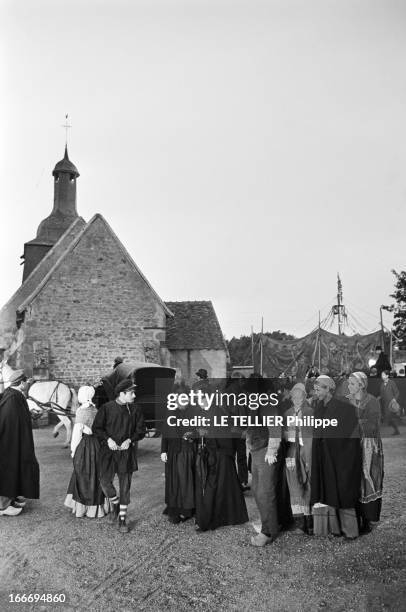 Shooting Of The Film 'Le Grand Meaulnes' By Jean Gabriel Albicocco. 15 septembre 1966, l'unique roman de l'écrivain Alain-Fournier est adaptée au...