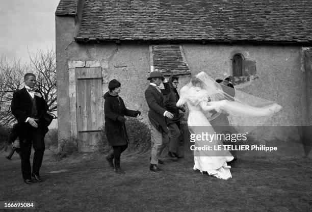 Shooting Of The Film 'Le Grand Meaulnes' By Jean-Gabriel Albicocco. France, 27 janvier 1967, Sur le tournage du film 'le grand Meaulnes', réalisé par...
