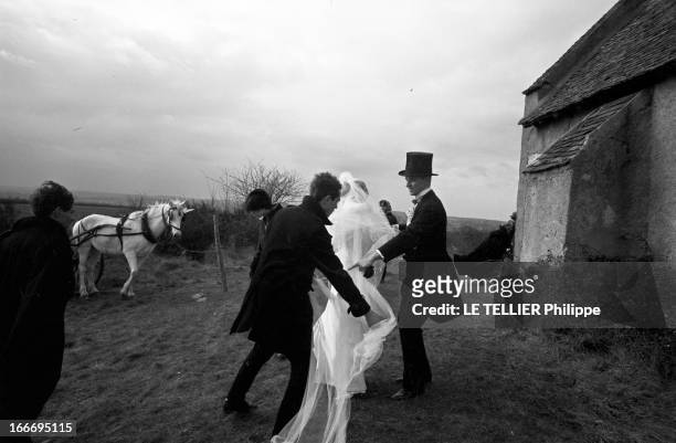 Shooting Of The Film 'Le Grand Meaulnes' By Jean-Gabriel Albicocco. France, 27 janvier 1967, Sur le tournage du film 'le grand Meaulnes', réalisé par...
