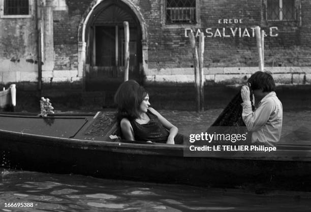 Anna Karina In Venice And In London. Italie, Venise, septembre 1967, l'actrice, chanteuse et écrivaine danoise Anna KARINA s'apprête à tourner dans...