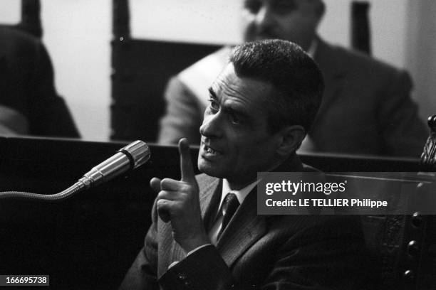 Trial Of The Mafia. Les 8 novembre 1967 dans la salle de gymnastique d'une école à Catanzaro, en Calabre, en Italie, cent huit siciliens appartenant...