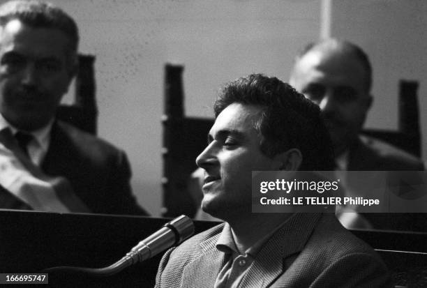 Trial Of The Mafia. Les 8 novembre 1967 dans la salle de gymnastique d'une école à Catanzaro, en Calabre, en Italie, cent huit siciliens appartenant...