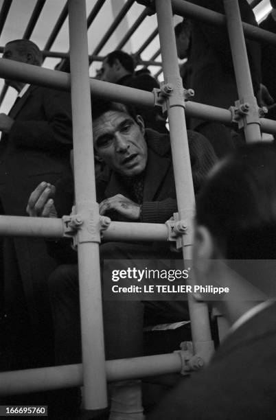 Trial Of The Mafia. Les 8 novembre 1967 dans la salle de gymnastique d'une école à Catanzaro, en Calabre, en Italie, cent huit siciliens appartenant...