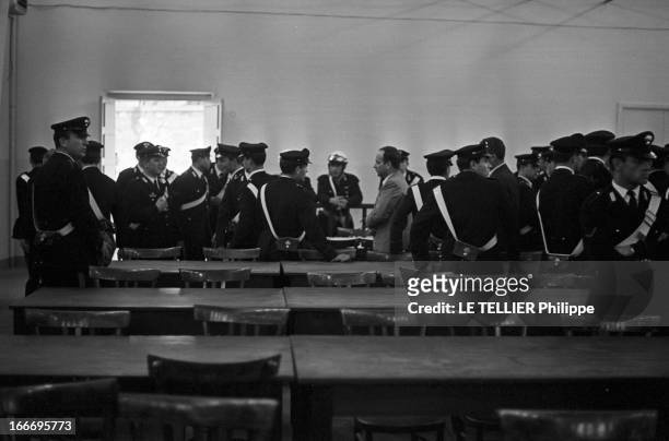 Trial Of The Mafia. Les 9 novembre 1967 dans la salle de gymnastique d'une école à Catanzaro, en Calabre, en Italie, cent huit siciliens appartenant...
