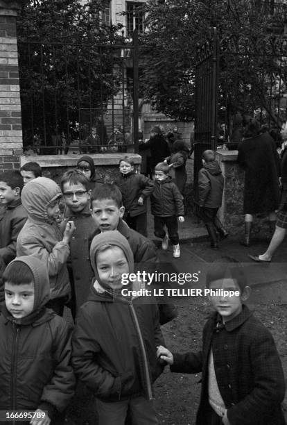 The Emmanuel Malliart Case. En 1967, le petit Emmanuel MALLIART a disparu sur le chemin de son école, le collègue Saint-Jean-de-Béthune, à...