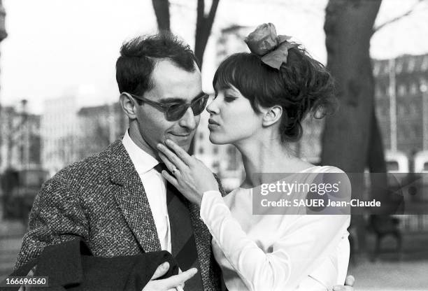 Jean-Luc Godard Marries Anna Karina. Mariage incognito pour Jean-Luc GODARD et son actrice danoise Anna KARINA : la jeune femme portant la robe de...