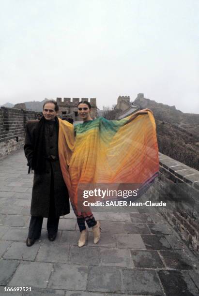 Pierre Cardin In China To Present His Last Couture Collection. Chine, mars 1979 : dans le monde de la haute couture, c'est l'évênement de l'année :...