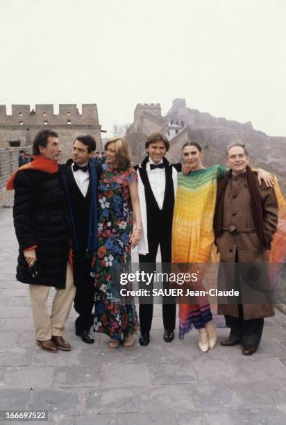 Pierre Cardin In China To Present His Last Couture Collection. Chine, mars 1979 : dans le monde de la haute couture, c'est l'évênement de l'année :...