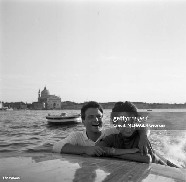 Venice Mostra 1958. 29 août 1958, Festival international du Film de Venise . En marge du festival, l'actrice italienne Antonella LUALDI avec son...