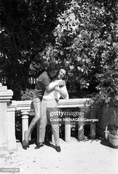 Venice Mostra 1958. 28 août 1958, Festival international du Film de Venise . En marge du festival, l'actrice italienne Antonella LUALDI avec son...