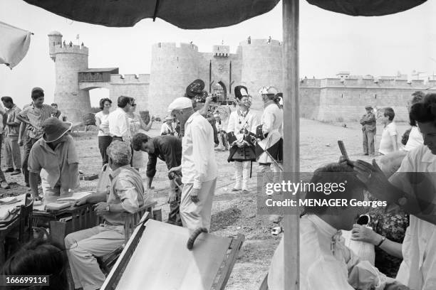 Shooting Of The Film 'Les Fetes Galantes' By Rene Clair. En 1966, en Roumanie, dans les studios de cinéma de BUFTEA, dans le cadre du tournage du...