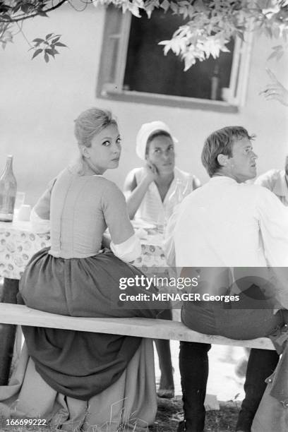 Shooting Of The Film 'Les Fetes Galantes' By Rene Clair. En 1966, en Roumanie, dans les studios de cinema de BUFTEA, dans le cadre du tournage du...