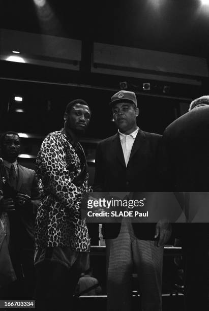 Heavy Weight World Boxing Championship Between Joe Frazier Muhammad Ali At Madison Square Garden In New York: The Battle Of The Century. Championnat...