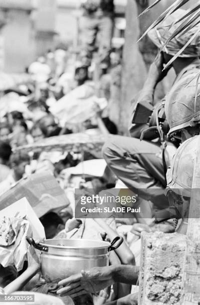 Revolution In Santo Domingo. En République dominicaine, à Saint-Domingue, 10-14 mai 1965, lors de la révolution provoquant de sanglants combats entre...