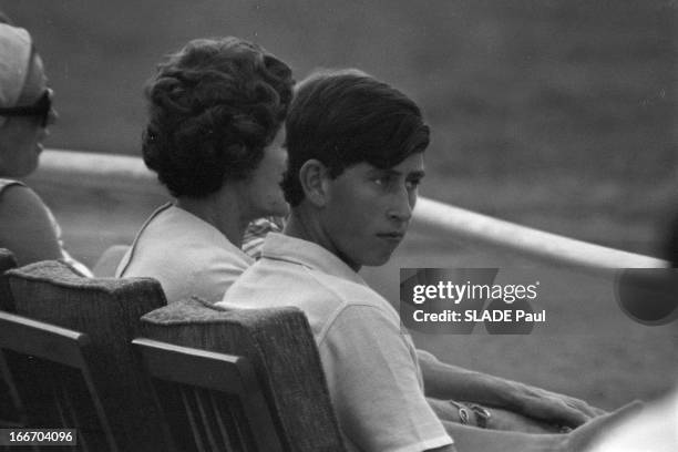 Prince Charles, The Prince Philip And Princess Anne Of The United Kingdom On Holiday In Jamaica. Jamaïque, août 1966, Le Prince CHARLES, du Prince...