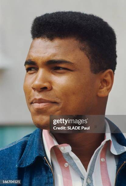 Cassius Clay Prepares His Match Against Sonny Liston In Miami. Miami, 22 février 1964 : Cassius CLAY , 22 ans, prépare son combat contre le champion...