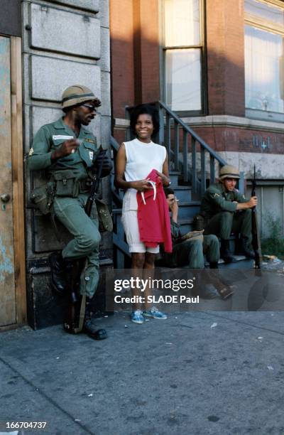 Racial Riots In Chicago. Aux Etats-Unis, à Chicago, en juillet 1966, lors des émeutes raciales des noirs américains, intervention des soldats et des...