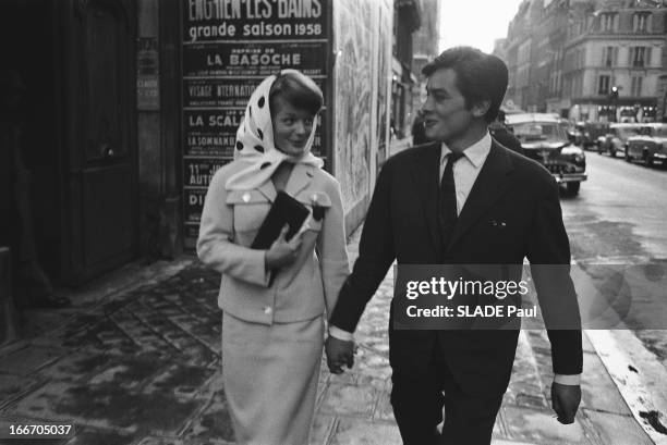 Romy Schneider And Alain Delon In Paris. Romy SCHNEIDER à PARIS pour tourner 'Christine' de Pierre GASPARD-HUIT : Romy un foulard sur la tête...