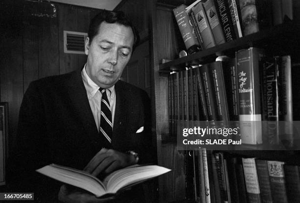 Portrait Of Jim Garrison, General Attorney In New Orleans. Aux Etats-Unis, le 2 mars 1967, dans son bureau, Jim GARRISON, procureur de La Nouvelle...