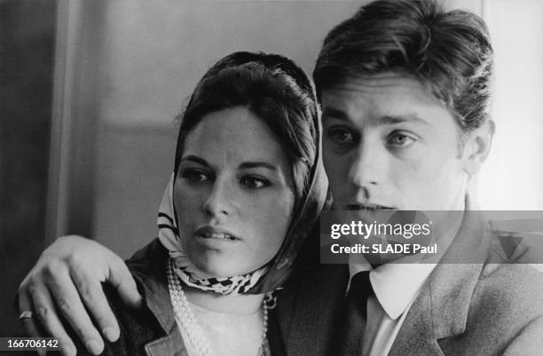 Honeymoon On The France For Alain Delon And Nathalie. Alain DELON et sa femme Nathalie en voyage de noces sur le 'France' où ils ont embarqué le...