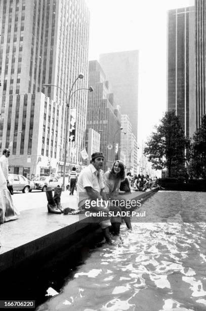 Jean Yanne And His Companion Mimi Cutler In New York. Jean YANNE, en 'exil fiscal' aux Etats-Unis, avec sa compagne Mimi COUTELIER à NEW YORK : Le...