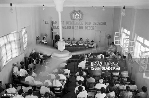 Trial Of Regis Debray In Camiri, Bolivia. En Bolivie, le 16 Octobre 1967, lors du procès de Régis DEBRAY, écrivain, philosophe, accusé de la guérilla...